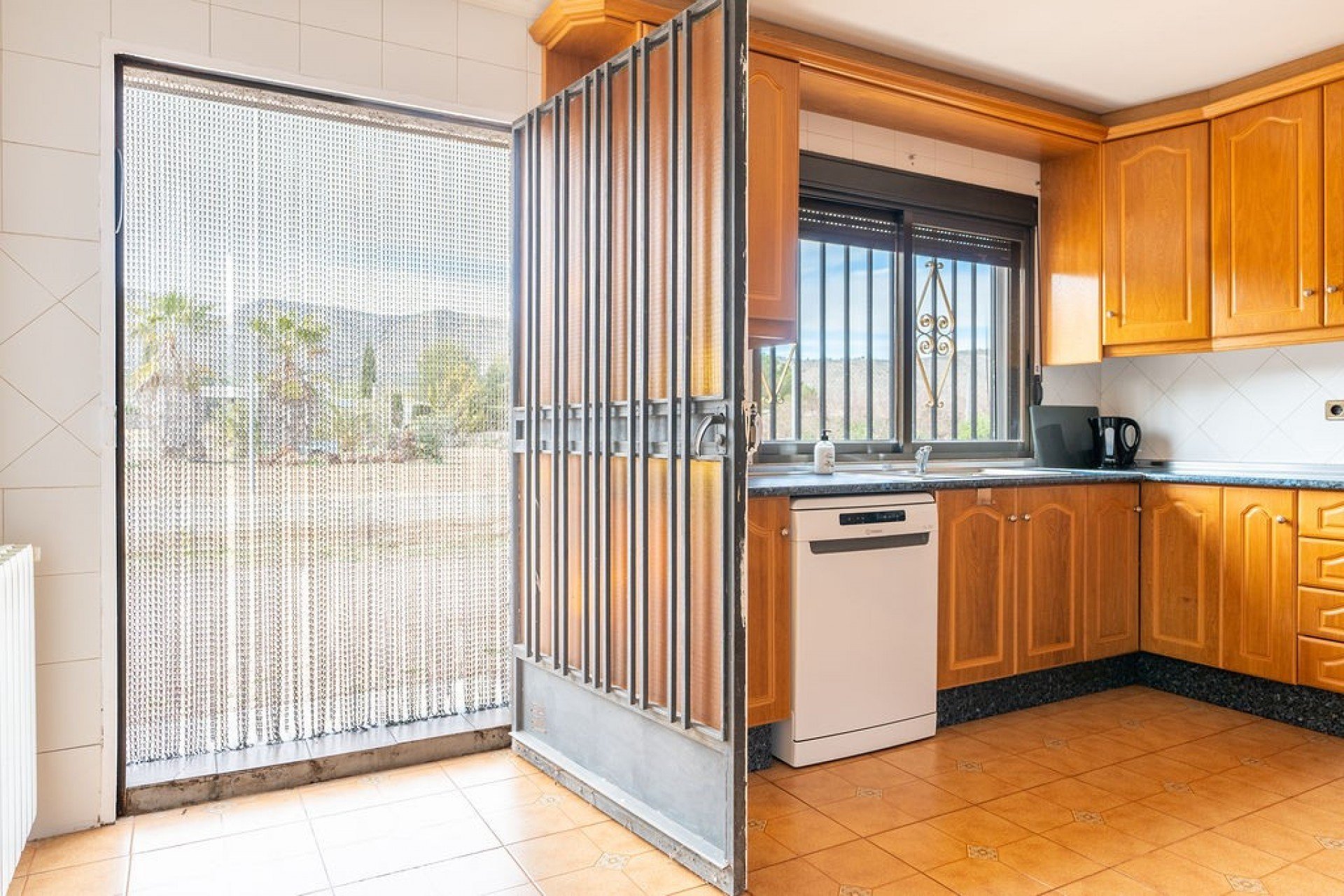 Rynek Wtórny - Willa - Hondón de las Nieves