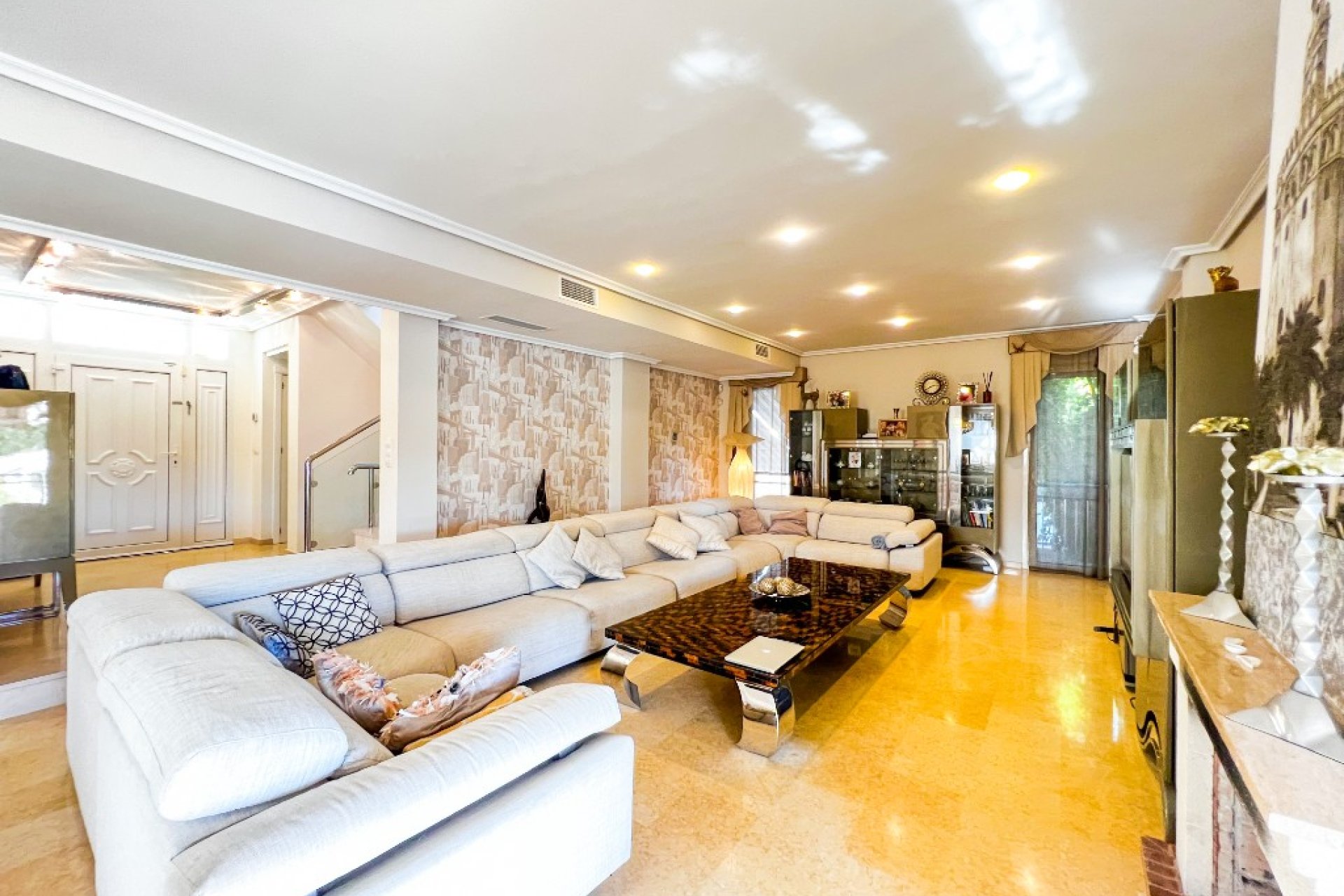 Rynek Wtórny - Willa - La Mata