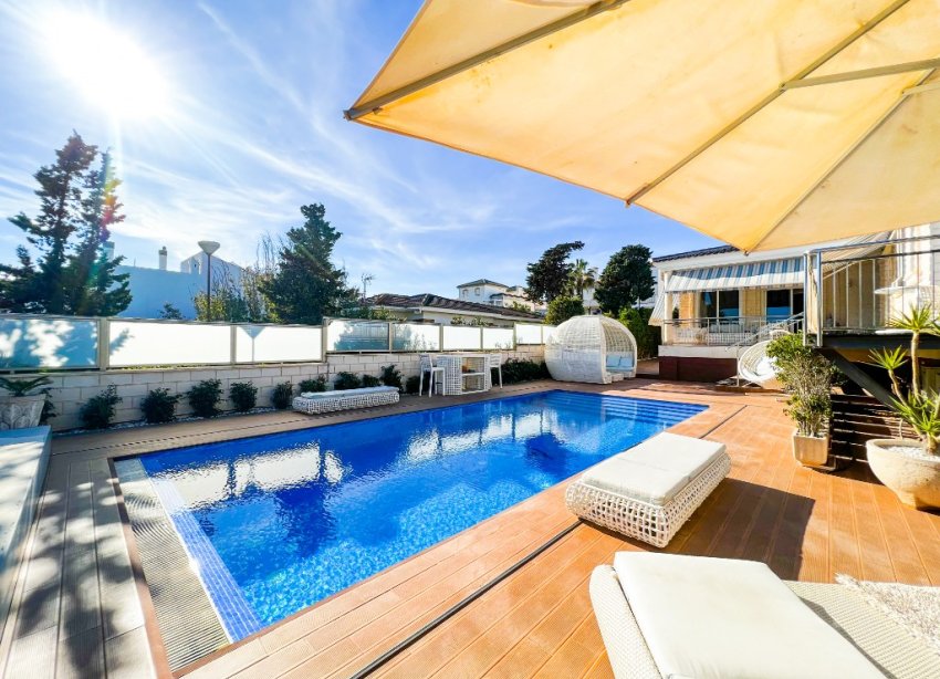 Rynek Wtórny - Willa - La Mata