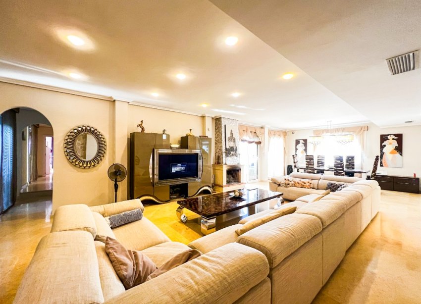 Rynek Wtórny - Willa - La Mata