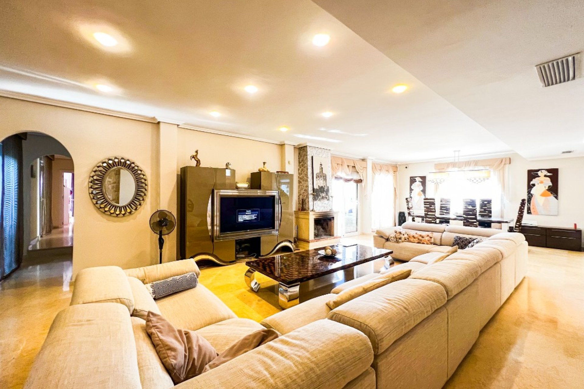 Rynek Wtórny - Willa - La Mata