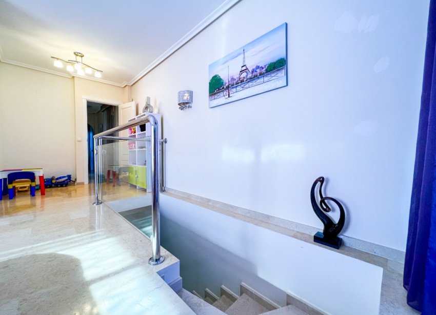 Rynek Wtórny - Willa - La Mata