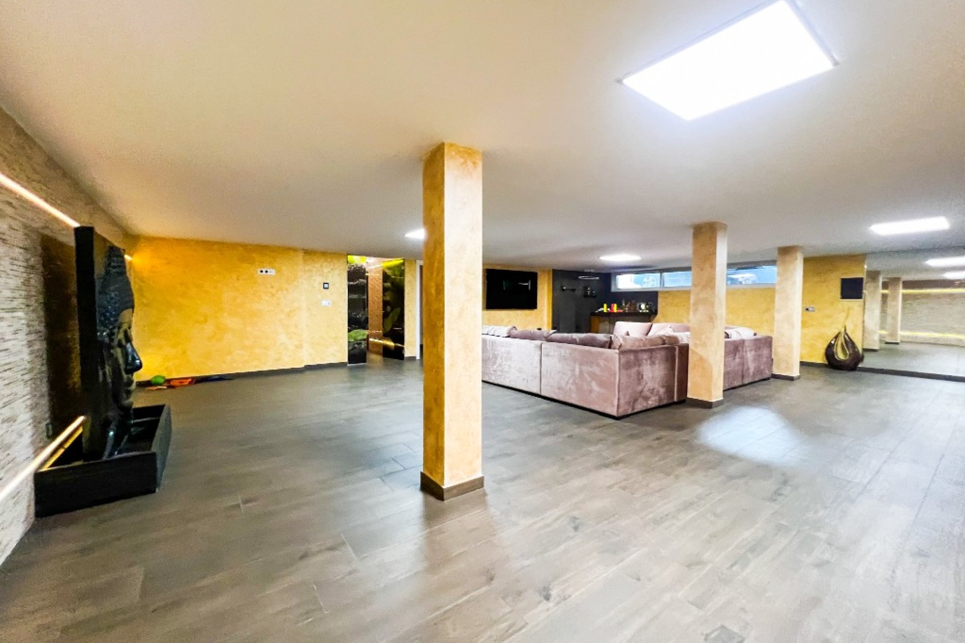 Rynek Wtórny - Willa - La Mata