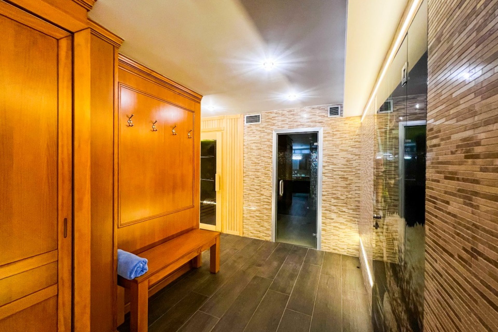 Rynek Wtórny - Willa - La Mata