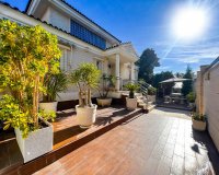 Rynek Wtórny - Willa - La Mata