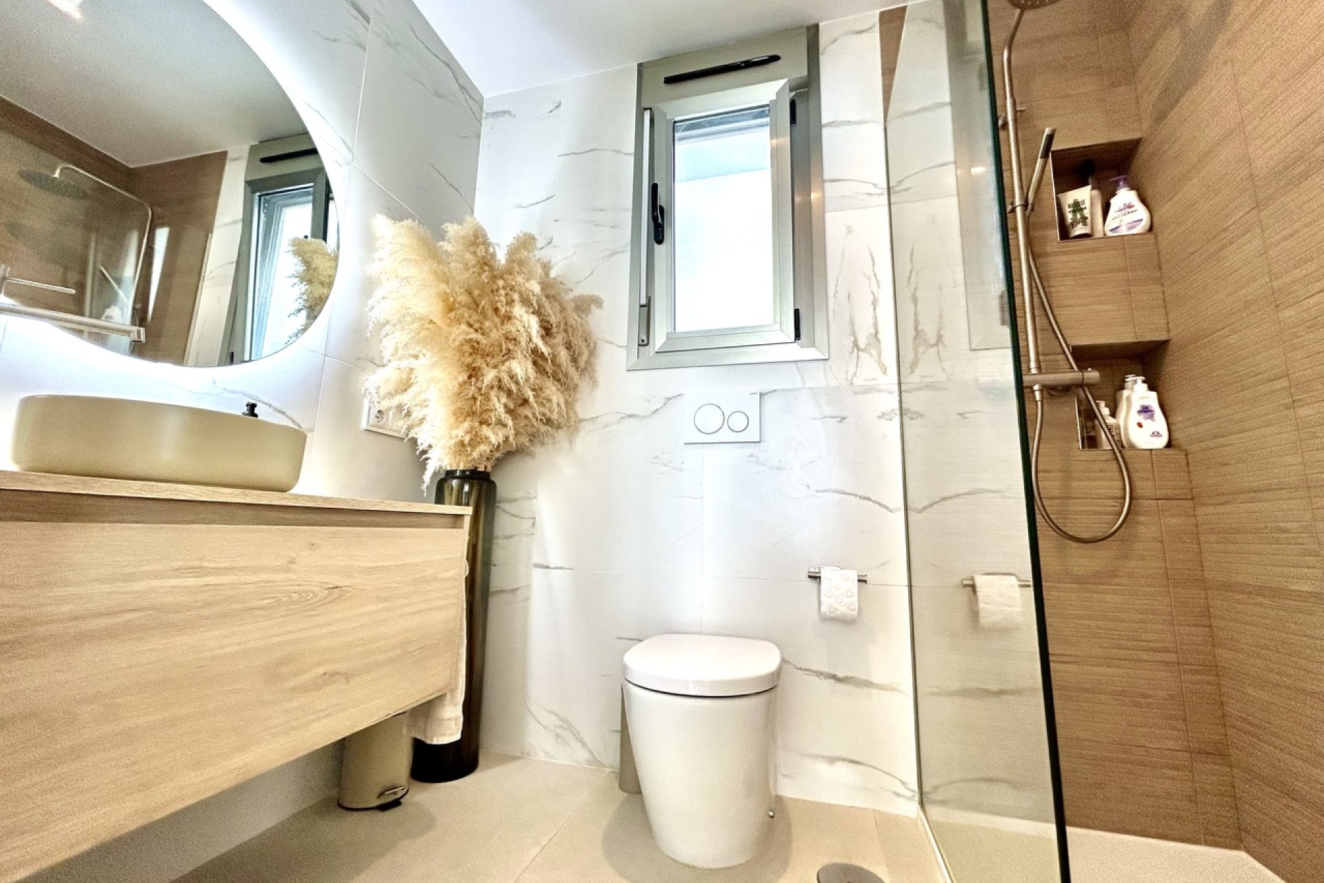 Rynek Wtórny - Willa - Las Filipinas