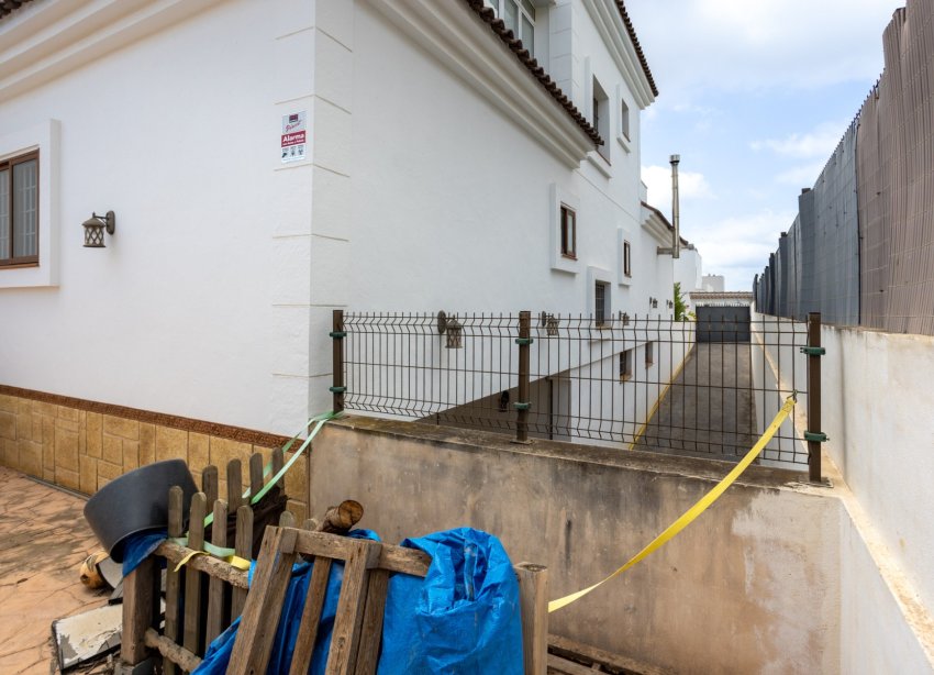 Rynek Wtórny - Willa - Los Montesinos - La Herrada