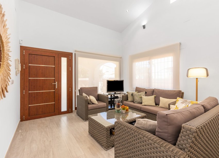 Rynek Wtórny - Willa - Orihuela Costa - Punta Prima