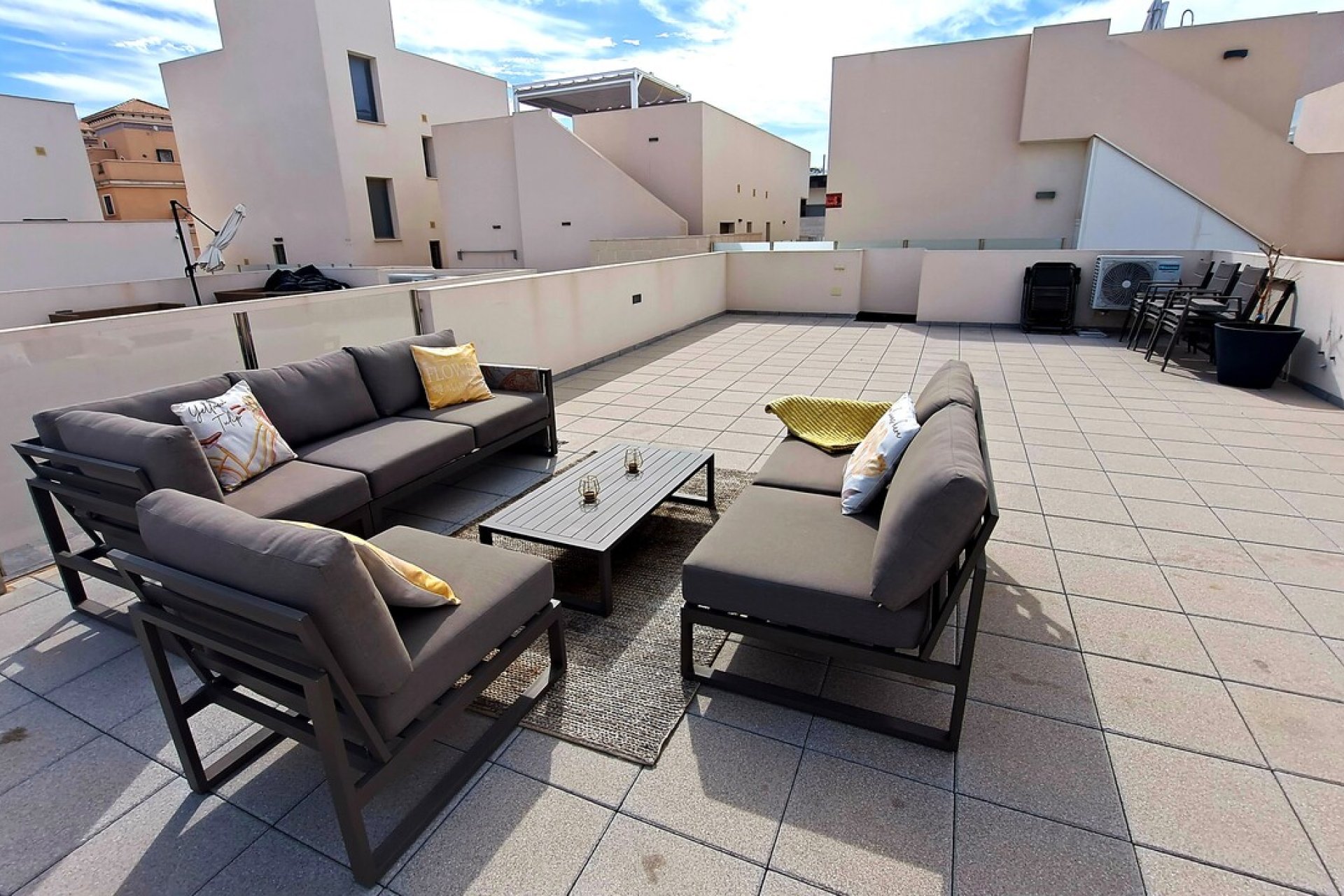 Rynek Wtórny - Willa - Pau 26 - Villamartin