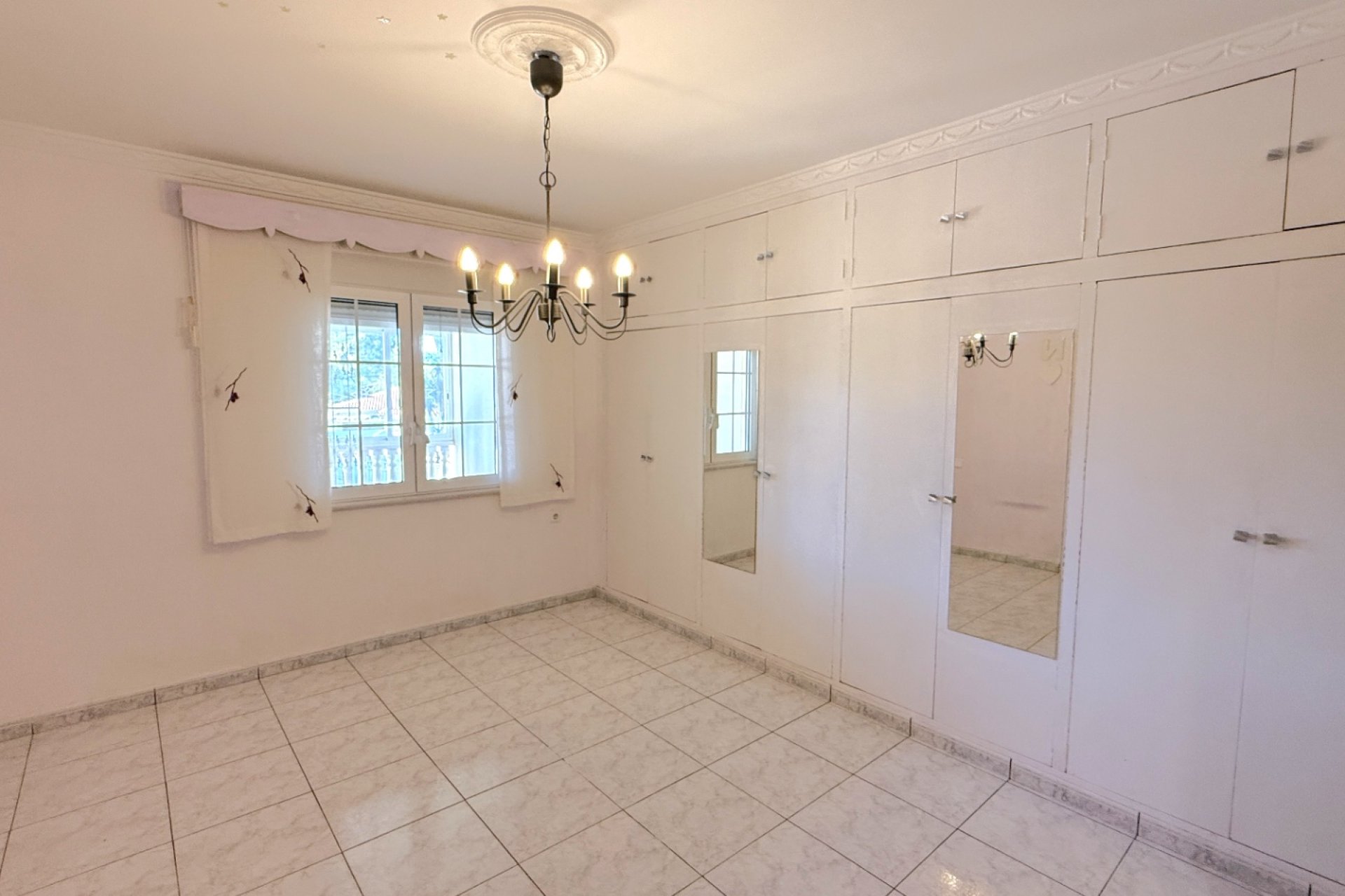 Rynek Wtórny - Willa - Pilar de la Horadada - Costa Blanca