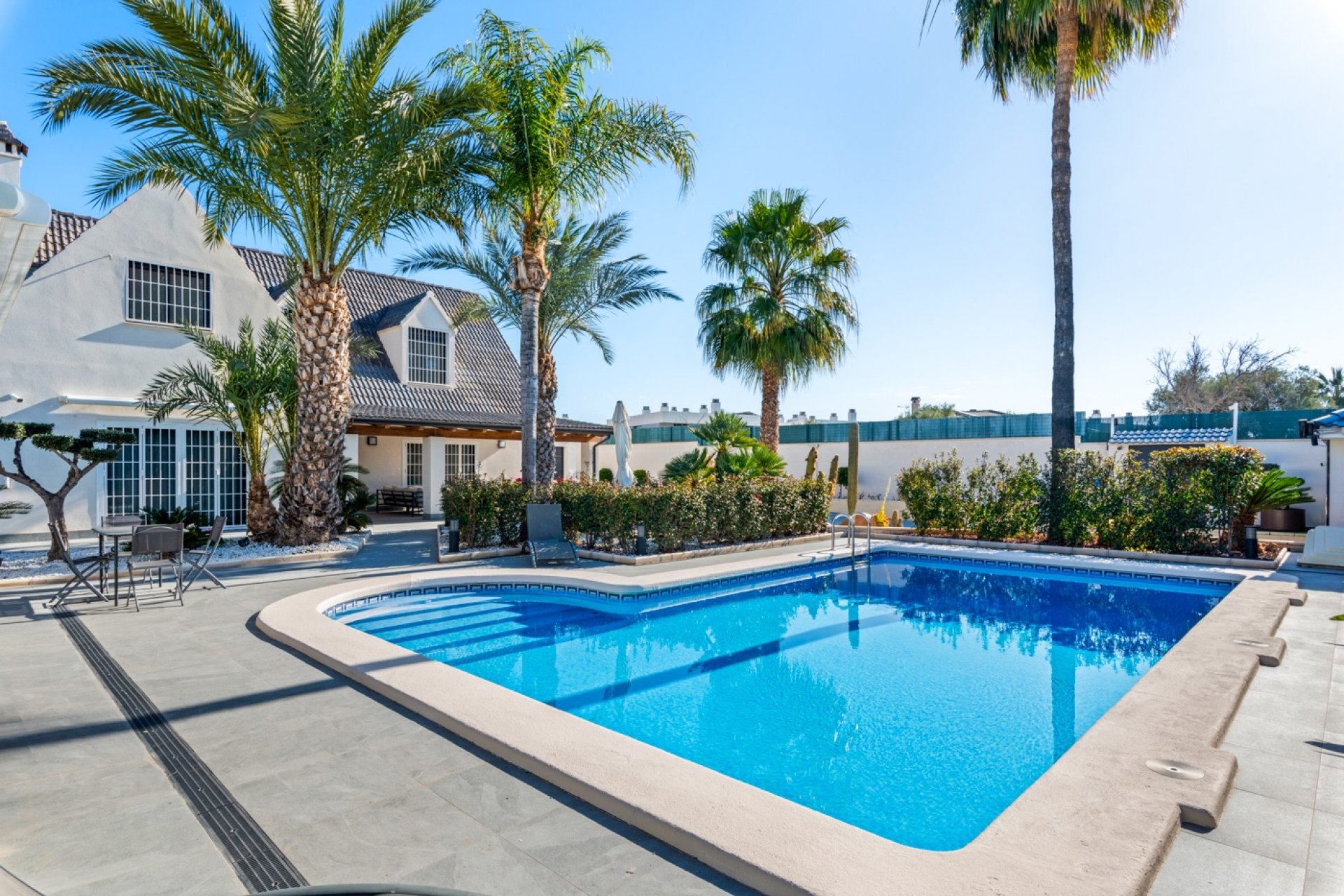 Rynek Wtórny - Willa - San Juan Alicante - Frank Espinós