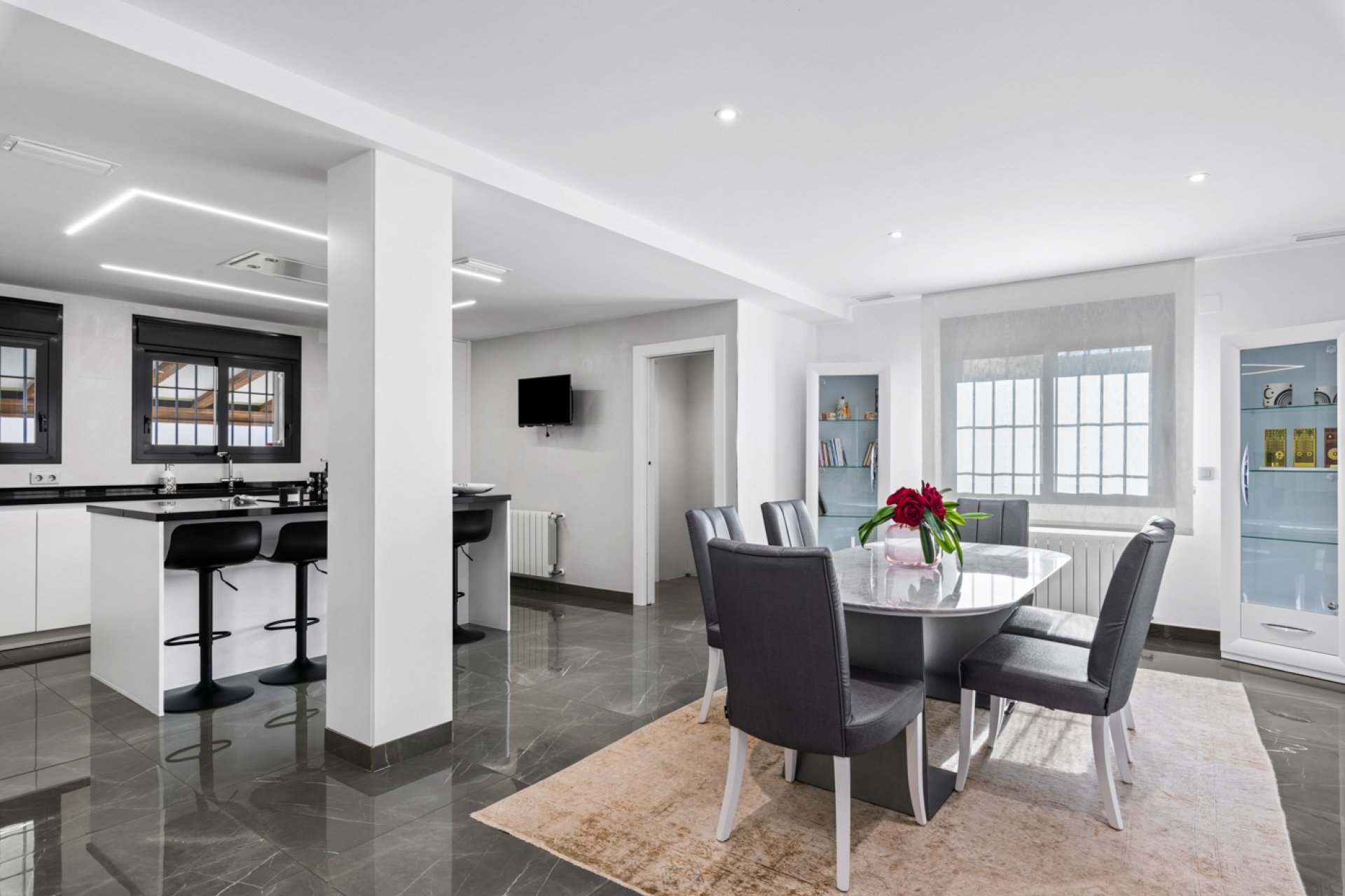 Rynek Wtórny - Willa - San Juan Alicante - Frank Espinós