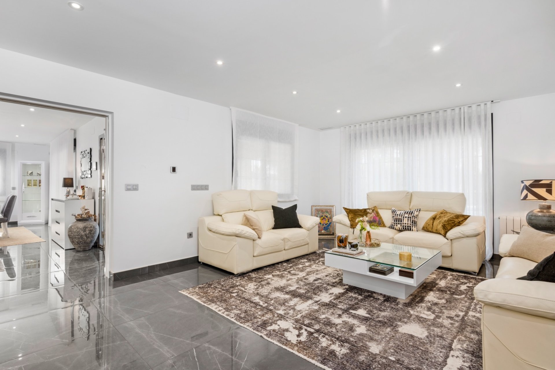 Rynek Wtórny - Willa - San Juan Alicante - Frank Espinós