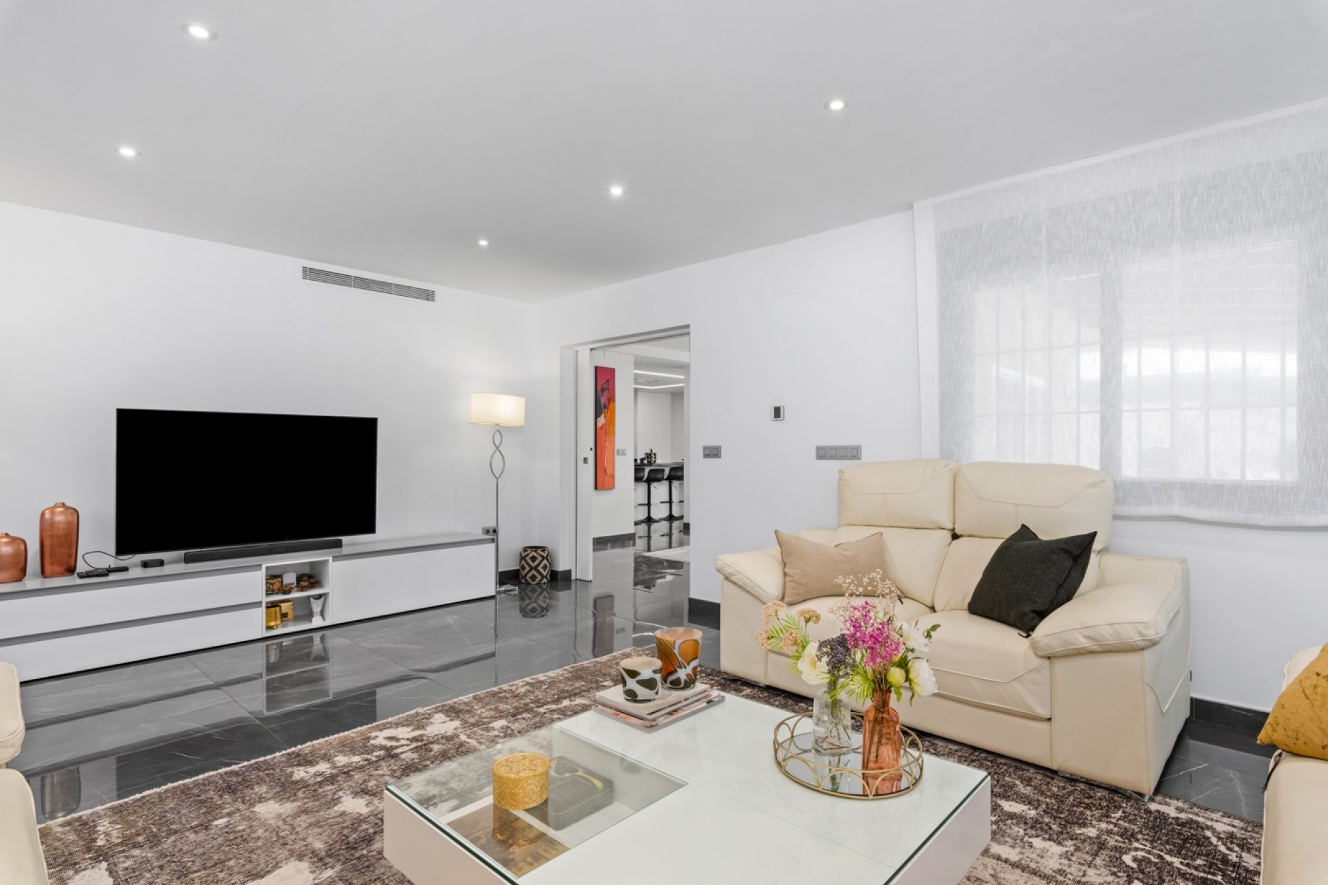 Rynek Wtórny - Willa - San Juan Alicante - Frank Espinós