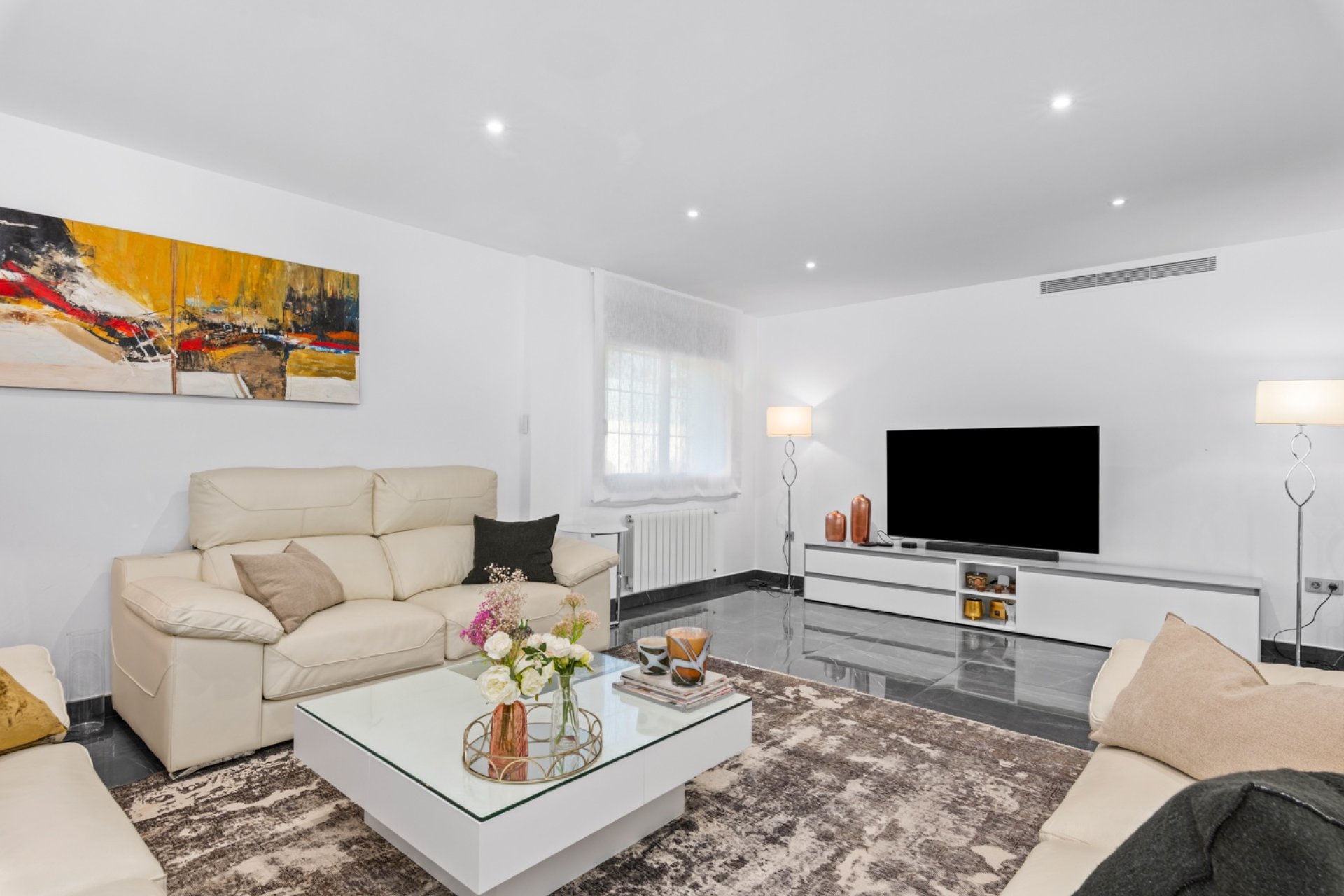 Rynek Wtórny - Willa - San Juan Alicante - Frank Espinós