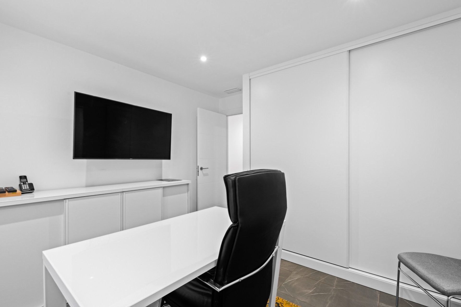 Rynek Wtórny - Willa - San Juan Alicante - Frank Espinós