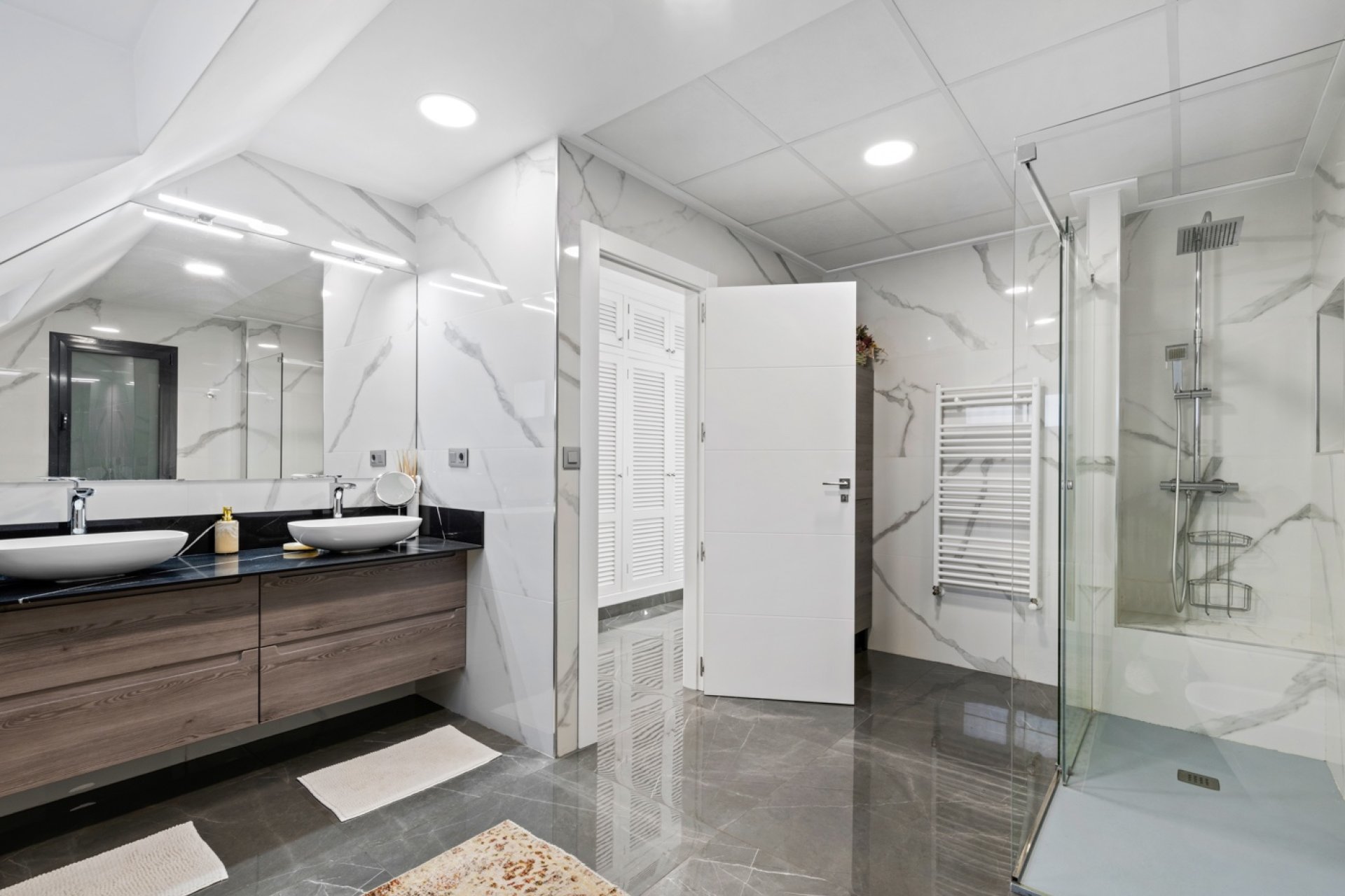 Rynek Wtórny - Willa - San Juan Alicante - Frank Espinós