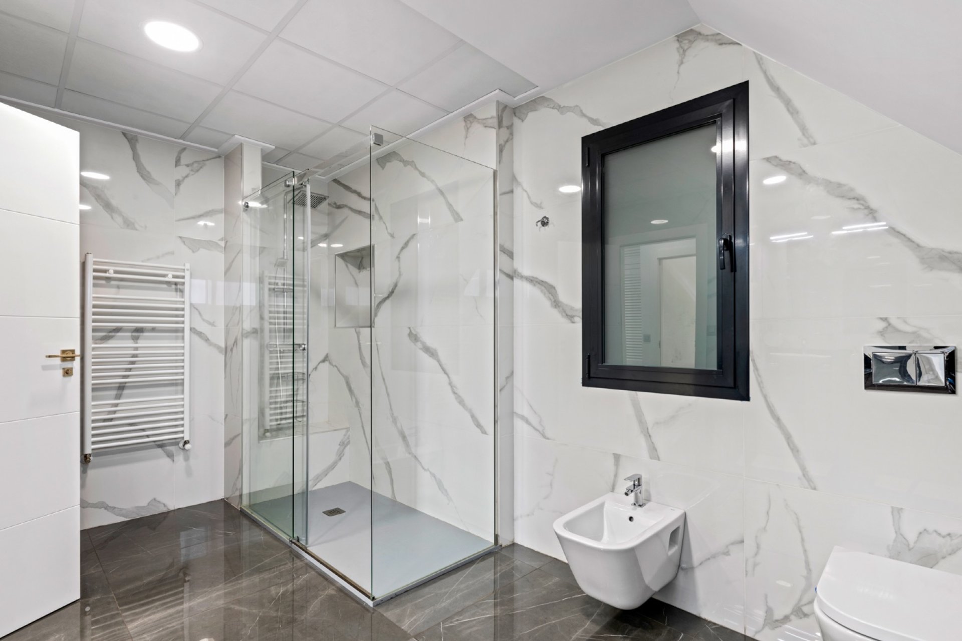 Rynek Wtórny - Willa - San Juan Alicante - Frank Espinós