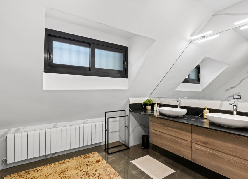 Rynek Wtórny - Willa - San Juan Alicante - Frank Espinós