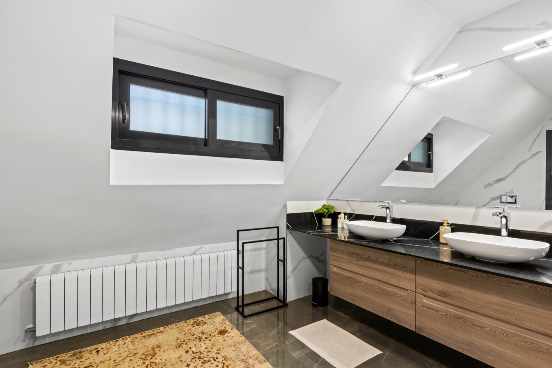 Rynek Wtórny - Willa - San Juan Alicante - Frank Espinós