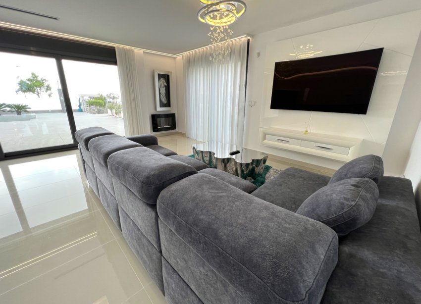 Rynek Wtórny - Willa - San Miguel de Salinas - Costa Blanca