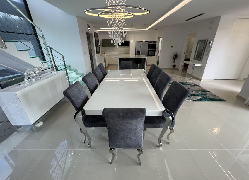 Rynek Wtórny - Willa - San Miguel de Salinas - Costa Blanca