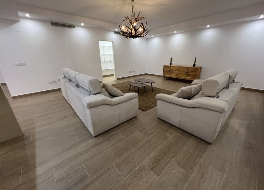 Rynek Wtórny - Willa - San Miguel de Salinas - Costa Blanca