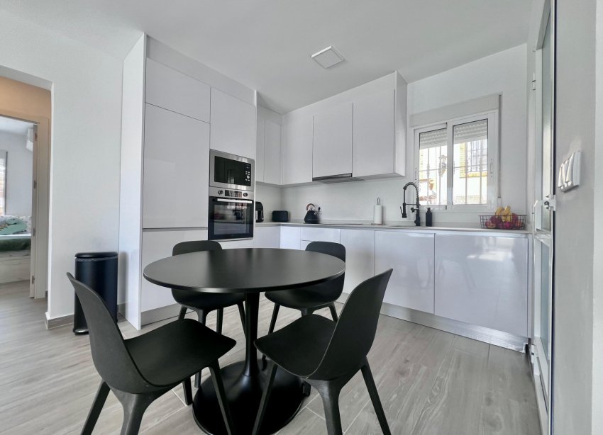 Rynek Wtórny - Willa - San Miguel de Salinas - Las filipinas