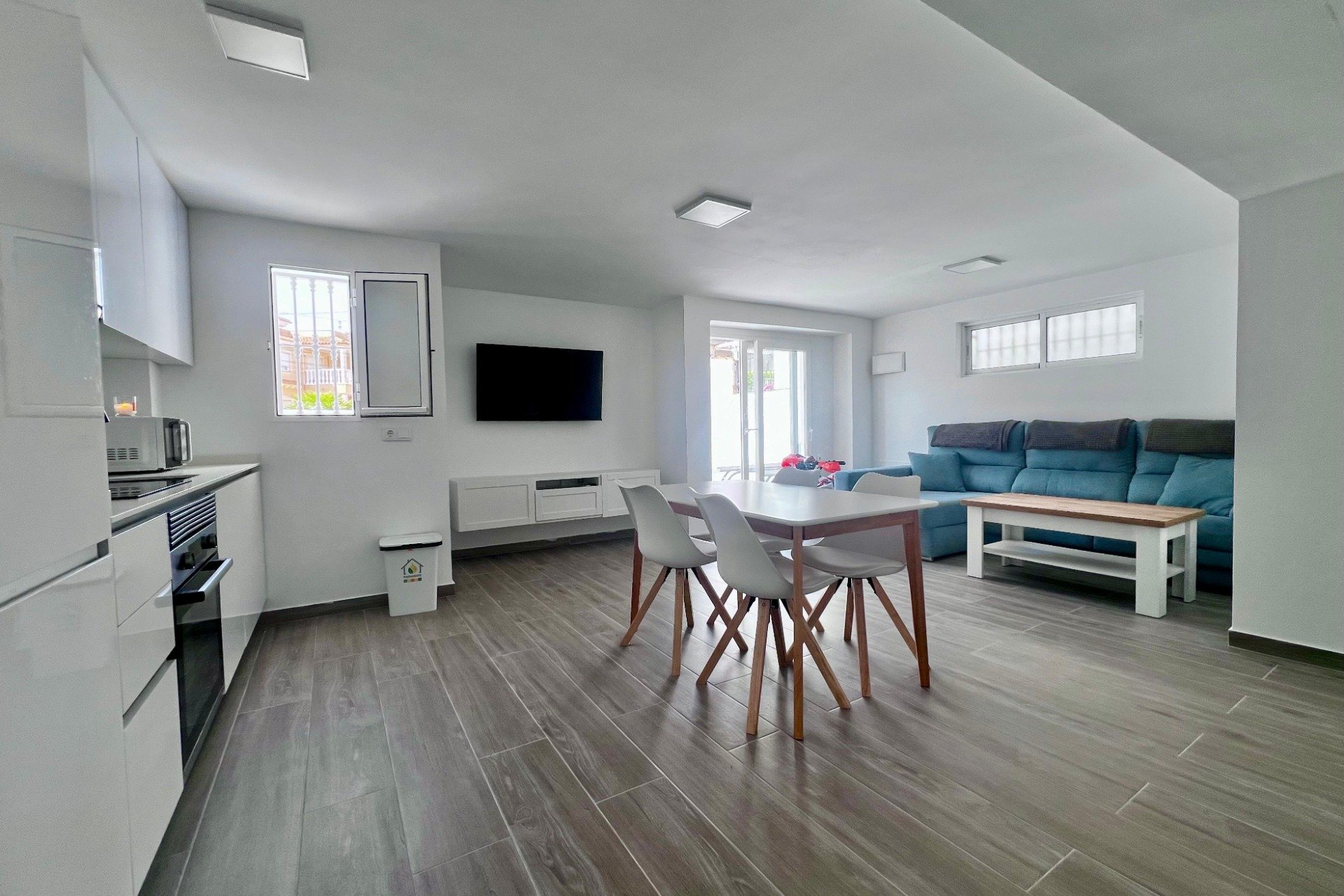 Rynek Wtórny - Willa - San Miguel de Salinas - Las filipinas