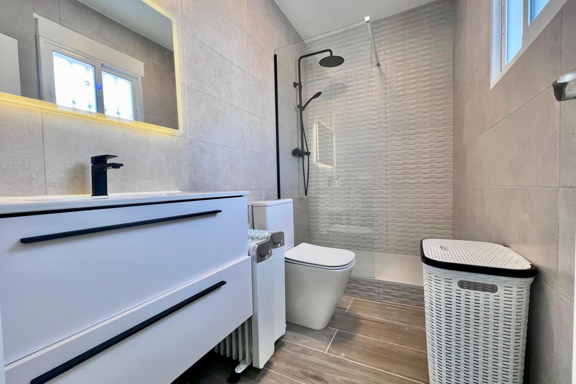 Rynek Wtórny - Willa - San Miguel de Salinas - Las filipinas