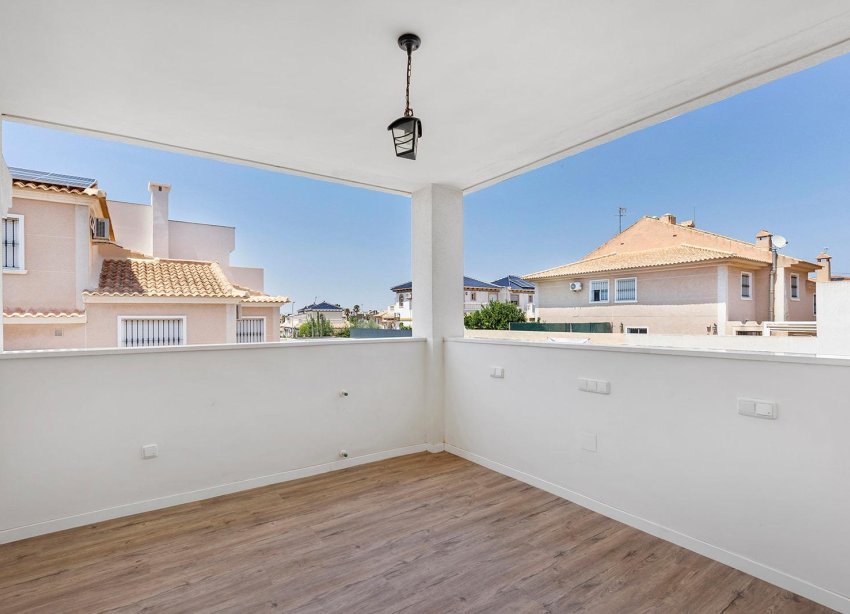 Rynek Wtórny - Willa - Torrevieja - Aguas Nuevas