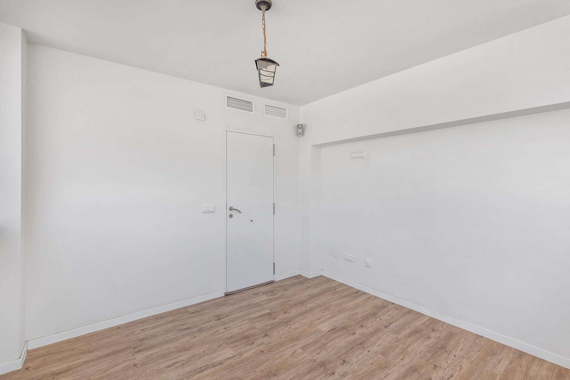 Rynek Wtórny - Willa - Torrevieja - Aguas Nuevas