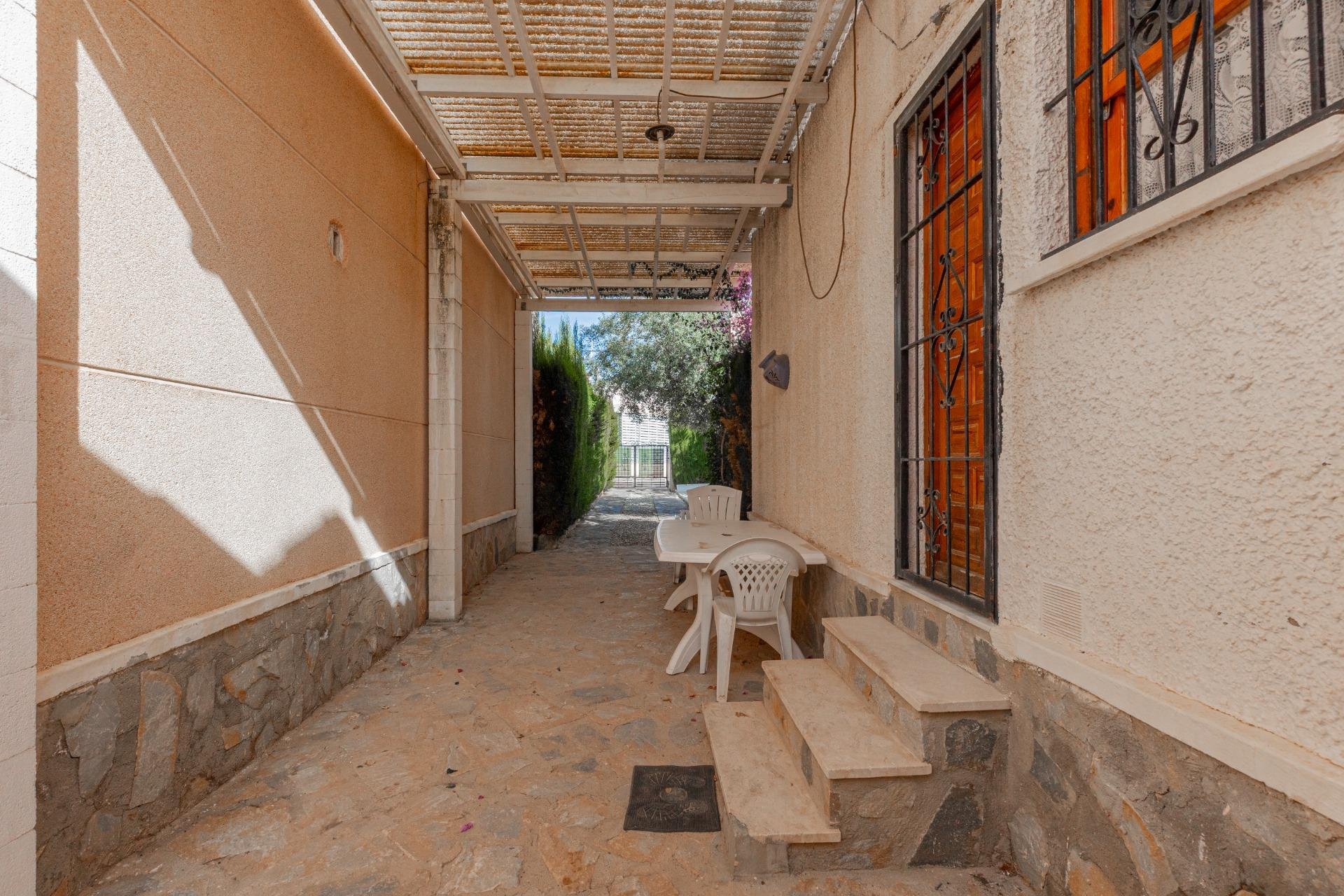 Rynek Wtórny - Willa - Torrevieja - La siesta