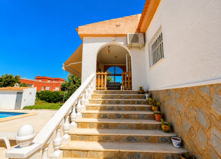 Rynek Wtórny - Willa - Torrevieja - La Siesta