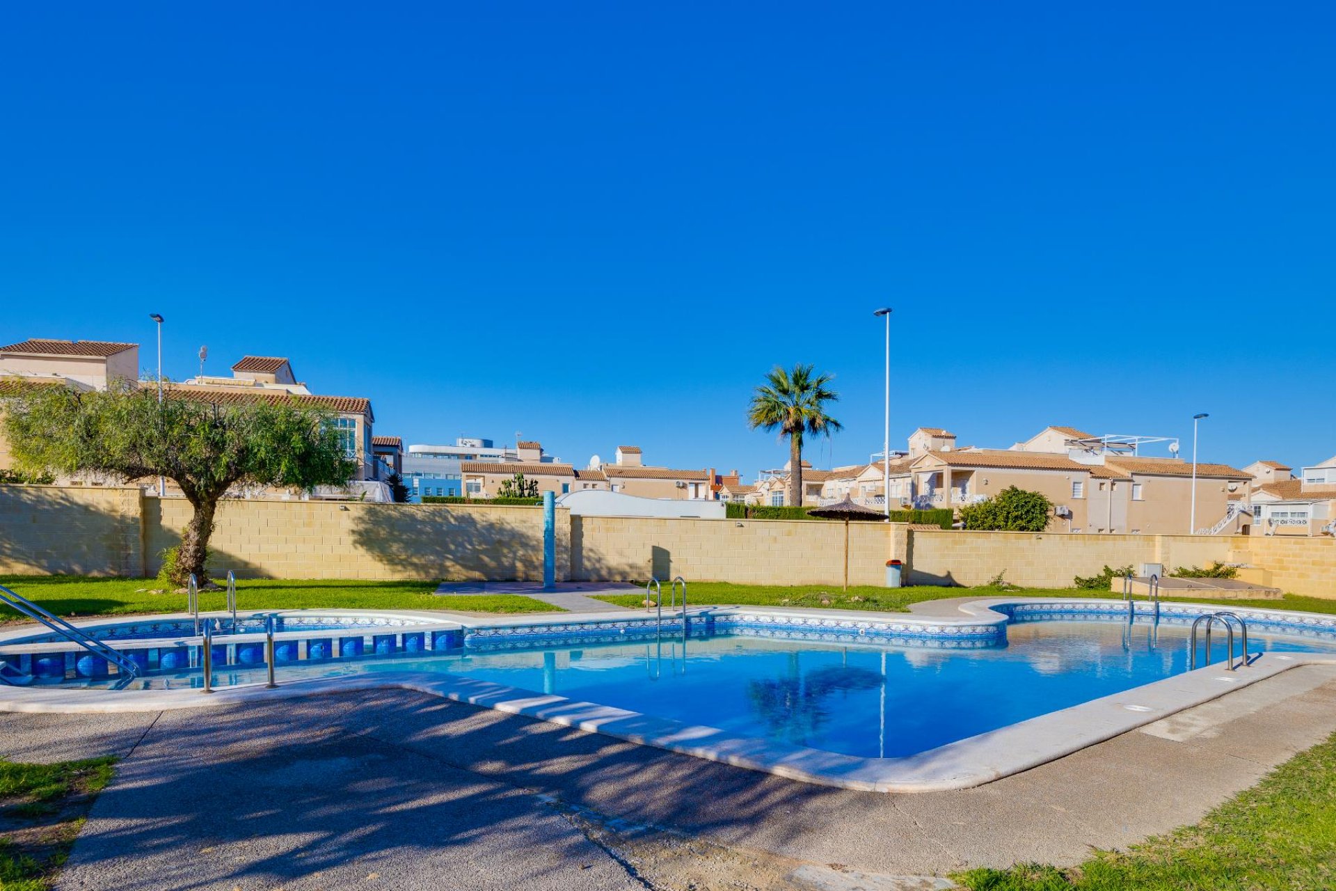 Rynek Wtórny - Willa - Torrevieja - Pueblo - Centro