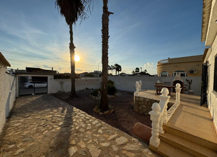 Rynek Wtórny - Willa - Torrevieja - San luis