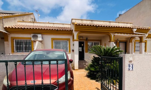 Terraced house / Townhouse - Resale - Daya Nueva - Daya Nueva