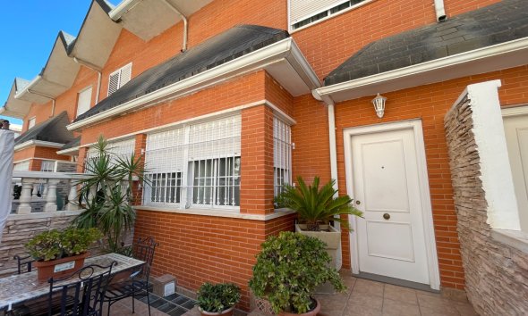 Terraced house / Townhouse - Resale - Elche - Center