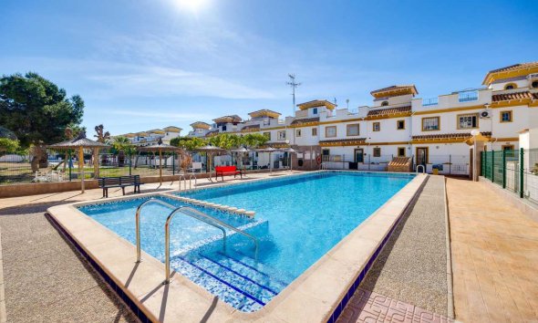 Terraced house / Townhouse - Resale - ﻿Torrevieja (Alicante) - AA-18106