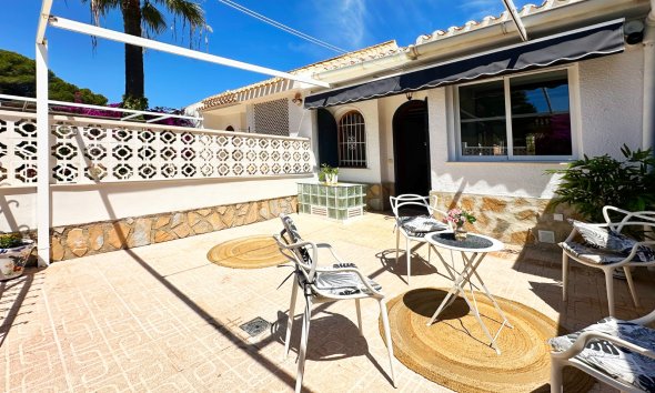 Terraced house / Townhouse - Resale - Orihuela Costa - La Zenia