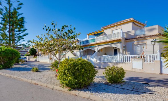 Terraced house / Townhouse - Resale - Orihuela Costa - Los Dolses