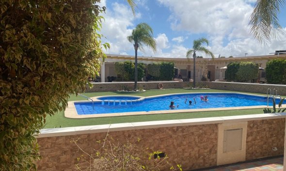 Terraced house / Townhouse - Resale - Pilar de la Horadada - Mil Palmeras