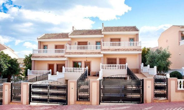 Terraced house / Townhouse - Resale - Torrevieja - AA-58648