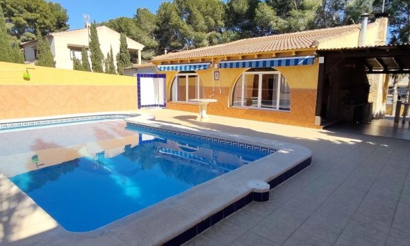 Terraced house / Townhouse - Resale - Torrevieja - Los Balcones
