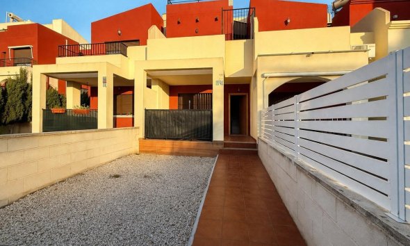 Terraced house / Townhouse - Resale - Torrevieja - NA-58782