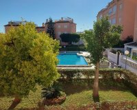 terraza vista a la piscina