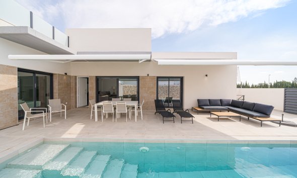 Townhouse / Terraced House - Resale - Daya Nueva - Daya Nueva