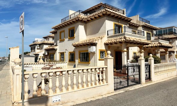 Townhouse / Terraced House - Resale - Orihuela Costa - Cabo Roig
