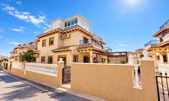 Townhouse / Terraced House - Resale - Orihuela Costa - La Zenia