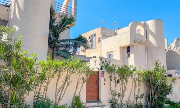 Townhouse / Terraced House - Resale - Torrevieja - La Siesta